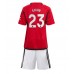 Manchester United Luke Shaw #23 Replika Babykläder Hemma matchkläder barn 2023-24 Korta ärmar (+ Korta byxor)